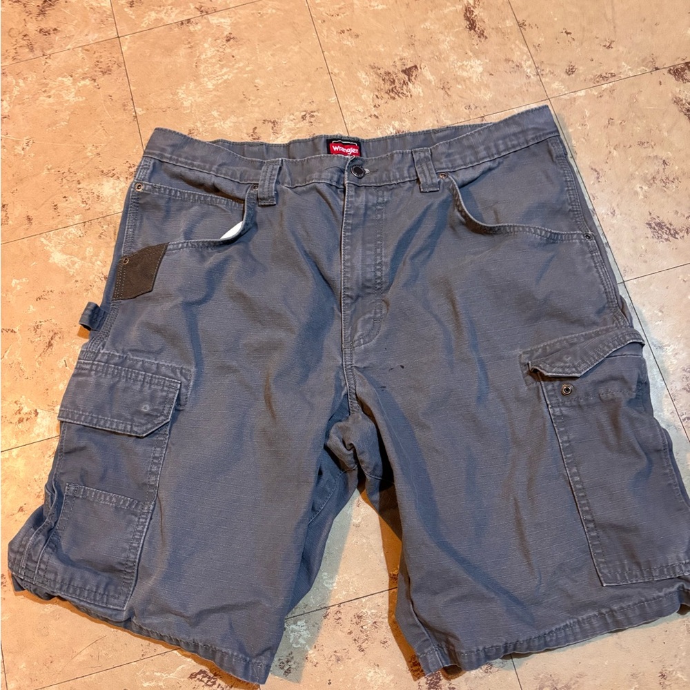 Wrangler Gray Cargo Shorts for Men work shorts